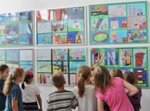 Wernisaż wystawy prac dzieci uczestników lekcji galeryjnych "Puławy- od przeszłości do przyszłości" (9 czerwca 2016)